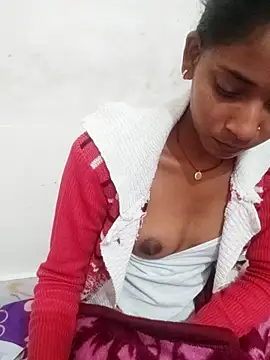 Snapshot of Divya-2007 chatting on 12/14/25, 03:34 Divya-2007 online show from 12/14/25, 03:34