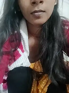 Snapshot of Divya-2007 chatting on 12/20/25, 03:13 Divya-2007 online show from 12/20/25, 03:13