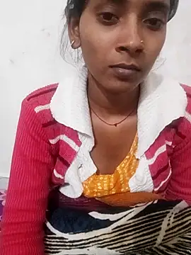 Snapshot of Divya-2007 chatting on 12/21/25, 02:13 Divya-2007 online show from 12/21/25, 02:13