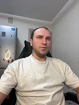 Snapshot of _XxX-XxX_ chatting on 02/11/25, 02:25  XxX-XxX  online show from 02/11/25, 02:25