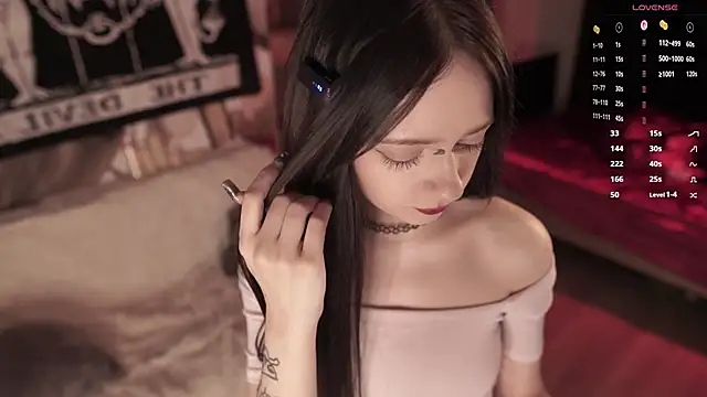 Snapshot of miuri_miy chatting on 11/13/25, 06:51 miuri miy online show from 11/13/25, 06:51