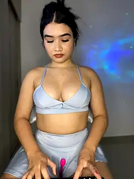 Snapshot of vane_foxxx chatting on 09/16/25, 01:28 vane foxxx online show from 09/16/25, 01:28