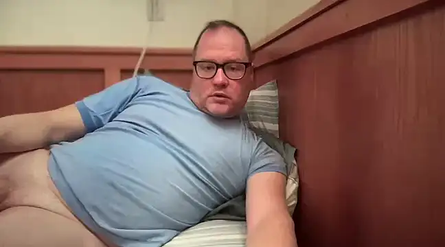 Snapshot of __DR3W__ chatting on 02/16/25, 04:42 DR3W online show from 02/16/25, 04:42