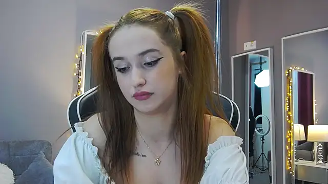 Snapshot of Eva_Lovvia_ chatting on 01/21/25, 09:25 Eva Lovvia  online show from 01/21/25, 09:25