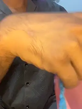 Snapshot of DrinkLikeFish chatting on 03/21/25, 03:13 DrinkLikeFish online show from 03/21/25, 03:13