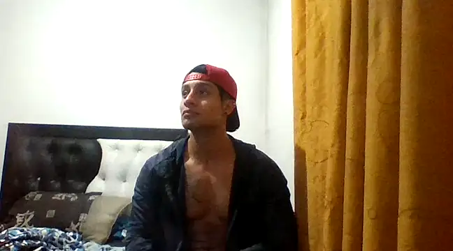 Snapshot of davidcr89 chatting on 02/01/25, 07:15 davidcr89 online show from 02/01/25, 07:15