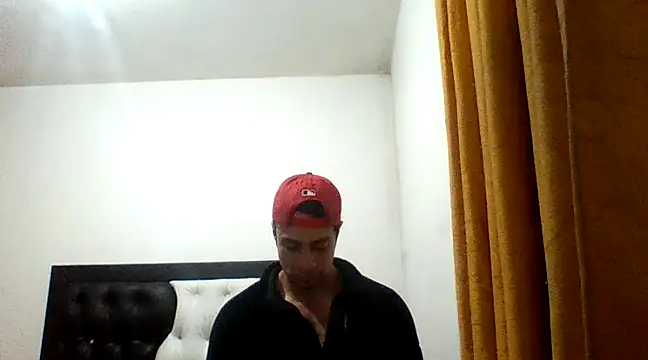 Snapshot of davidcr89 chatting on 02/03/25, 12:04 davidcr89 online show from 02/03/25, 12:04