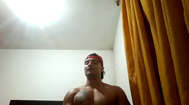 Snapshot of davidcr89 chatting on 02/06/25, 07:45 davidcr89 online show from 02/06/25, 07:45