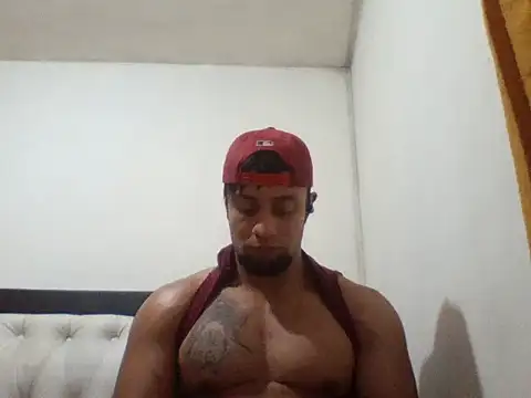 Snapshot of davidcr89 chatting on 09/19/25, 05:42 davidcr89 online show from 09/19/25, 05:42