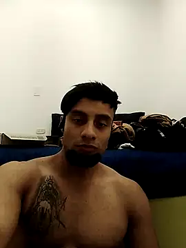 Snapshot of davidcr89 chatting on 09/22/25, 04:03 davidcr89 online show from 09/22/25, 04:03