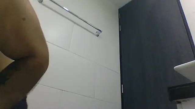 Snapshot of davidcr89 chatting on 11/01/25, 08:05 davidcr89 online show from 11/01/25, 08:05