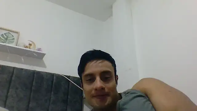 Snapshot of davidcr89 chatting on 11/10/25, 12:09 davidcr89 online show from 11/10/25, 12:09