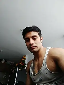 Snapshot of davidcr89 chatting on 11/22/25, 05:34 davidcr89 online show from 11/22/25, 05:34