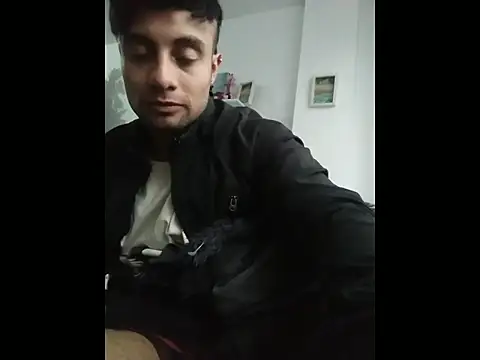 Snapshot of davidcr89 chatting on 11/28/25, 09:39 davidcr89 online show from 11/28/25, 09:39