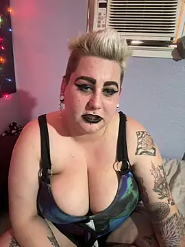 Snapshot of MistressMizfit chatting on 01/21/25, 09:04 MistressMizfit online show from 01/21/25, 09:04