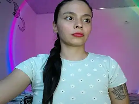 Snapshot of lana_roman chatting on 01/17/25, 10:56 lana roman online show from 01/17/25, 10:56
