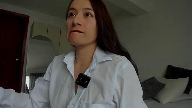 Snapshot of Andrewine89 chatting on 11/04/25, 08:30 Andrewine89 online show from 11/04/25, 08:30