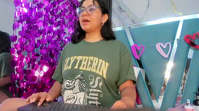 Snapshot of miilaklum chatting on 02/17/25, 06:48 miilaklum online show from 02/17/25, 06:48