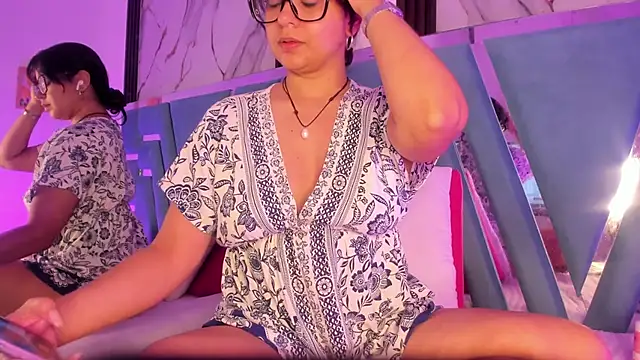 Snapshot of miilaklum chatting on 03/08/25, 07:09 miilaklum online show from 03/08/25, 07:09