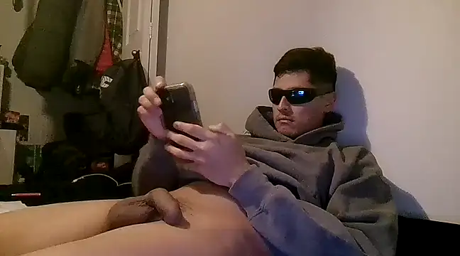 Snapshot of PerroDemonioHot chatting on 02/06/25, 05:46 PerroDemonioHot online show from 02/06/25, 05:46