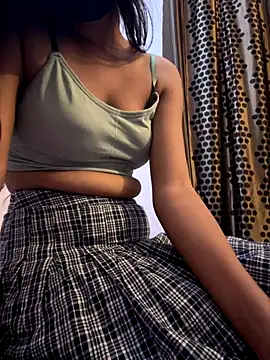 Snapshot of Charlieangel01 chatting on 11/05/25, 01:33 Charlieangel01 online show from 11/05/25, 01:33