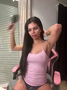 Snapshot of Rosariolovex chatting on 02/16/25, 11:38 Rosariolovex online show from 02/16/25, 11:38