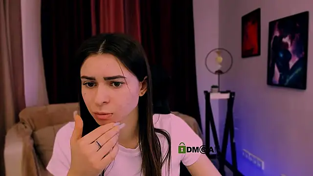 Snapshot of flora_ri chatting on 01/29/25, 08:35 flora ri online show from 01/29/25, 08:35