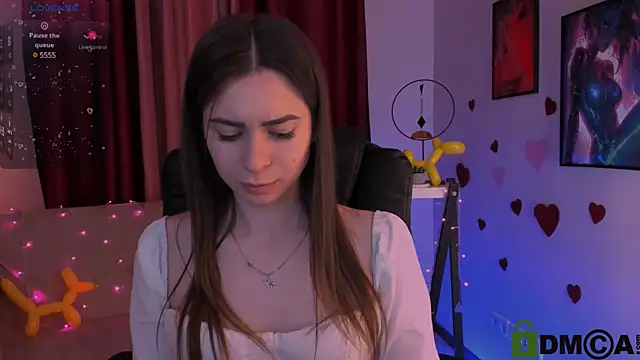 Snapshot of flora_ri chatting on 02/14/25, 09:32 flora ri online show from 02/14/25, 09:32