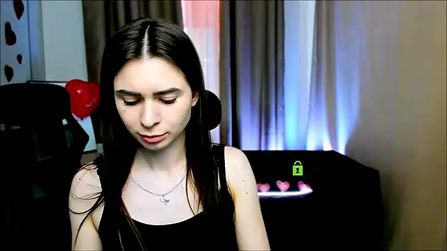 Snapshot of flora_ri chatting on 02/18/25, 01:44 flora ri online show from 02/18/25, 01:44