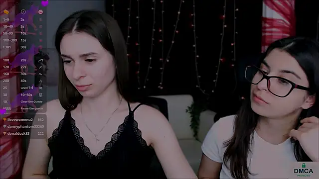 Snapshot of flora_ri chatting on 03/15/25, 04:57 flora ri online show from 03/15/25, 04:57