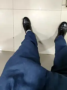 xx54362 online show from 02/01/25, 03:39