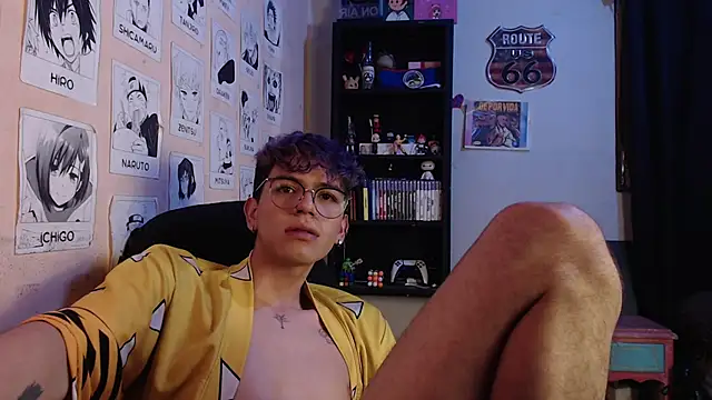 Snapshot of Mickey_Magic chatting on 01/19/25, 09:33 Mickey Magic online show from 01/19/25, 09:33