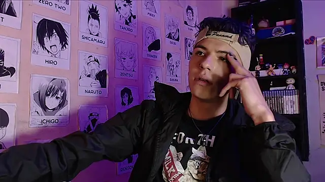 Snapshot of Mickey_Magic chatting on 01/23/25, 09:18 Mickey Magic online show from 01/23/25, 09:18