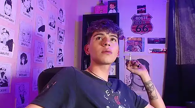 Snapshot of Mickey_Magic chatting on 01/30/25, 03:51 Mickey Magic online show from 01/30/25, 03:51