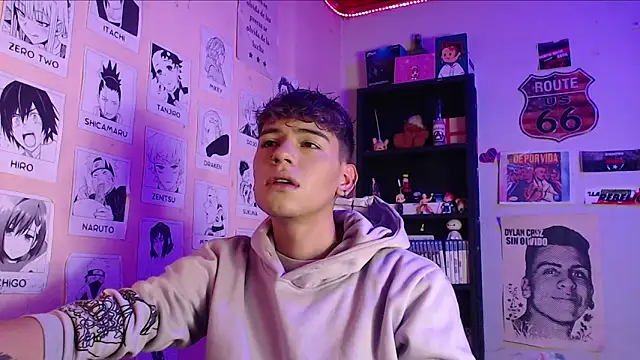 Snapshot of Mickey_Magic chatting on 01/31/25, 06:46 Mickey Magic online show from 01/31/25, 06:46