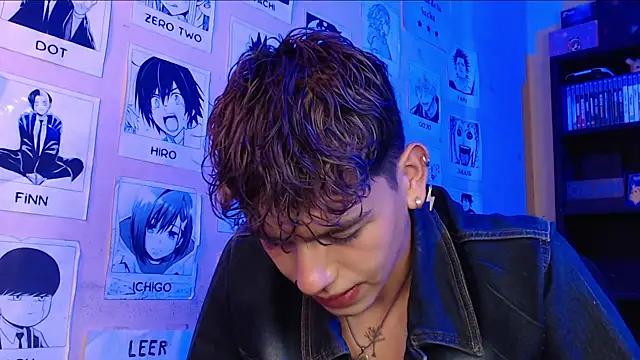 Snapshot of Mickey_Magic chatting on 02/09/25, 10:54 Mickey Magic online show from 02/09/25, 10:54