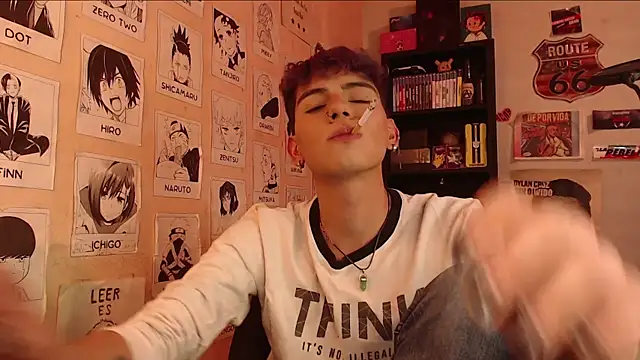 Snapshot of Mickey_Magic chatting on 02/12/25, 04:54 Mickey Magic online show from 02/12/25, 04:54