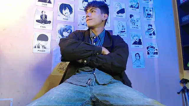 Snapshot of Mickey_Magic chatting on 02/13/25, 10:34 Mickey Magic online show from 02/13/25, 10:34