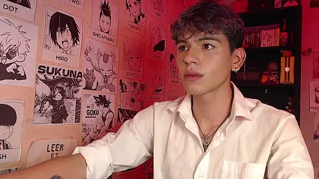 Snapshot of Mickey_Magic chatting on 03/04/25, 09:29 Mickey Magic online show from 03/04/25, 09:29