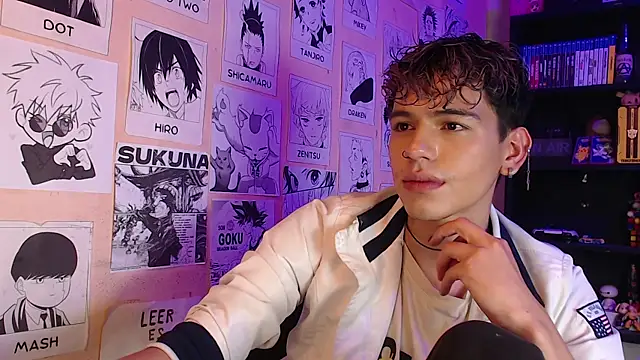 Snapshot of Mickey_Magic chatting on 03/06/25, 07:47 Mickey Magic online show from 03/06/25, 07:47