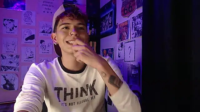 Snapshot of Mickey_Magic chatting on 03/18/25, 11:09 Mickey Magic online show from 03/18/25, 11:09