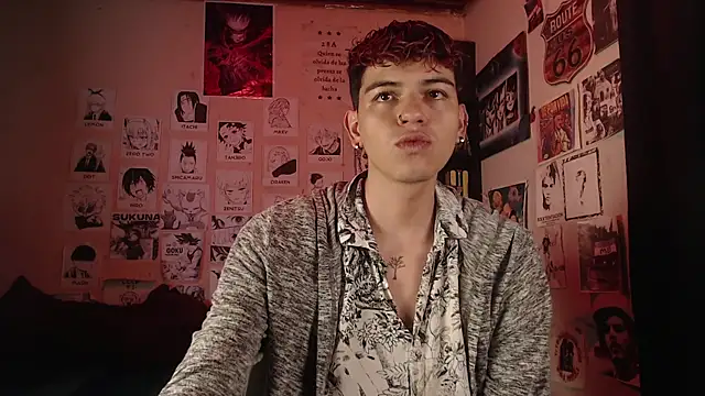 Snapshot of Mickey_Magic chatting on 03/20/25, 05:57 Mickey Magic online show from 03/20/25, 05:57