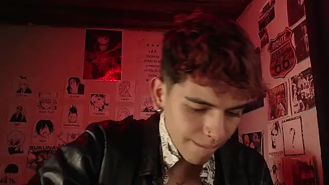 Snapshot of Mickey_Magic chatting on 03/21/25, 04:17 Mickey Magic online show from 03/21/25, 04:17