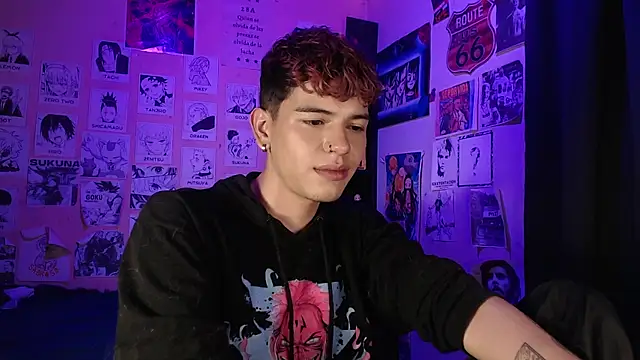 Snapshot of Mickey_Magic chatting on 03/23/25, 09:10 Mickey Magic online show from 03/23/25, 09:10