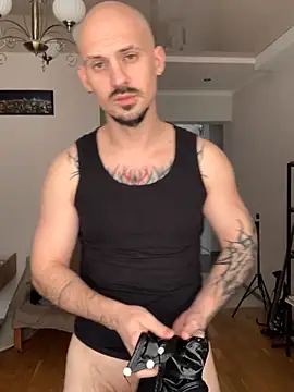 AssHunter4k online show from 10/31/25, 09:10