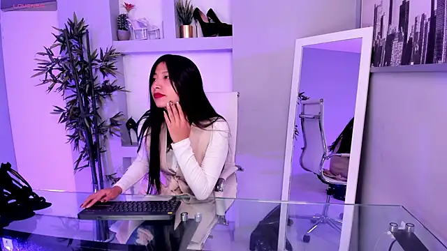 hannah howeell   online show from 01/29/25, 12:02