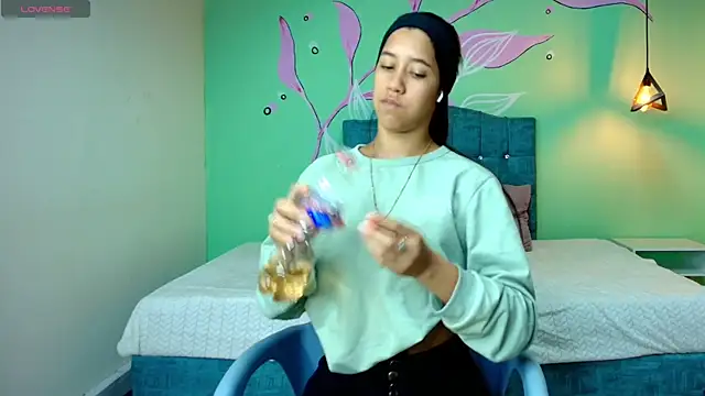 Connie Bell online show from 10/20/25, 07:58