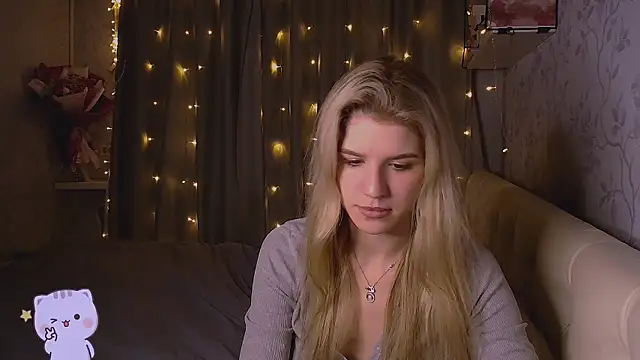 Snapshot of Melissa_smith_ chatting on 10/22/25, 11:26 Melissa smith  online show from 10/22/25, 11:26