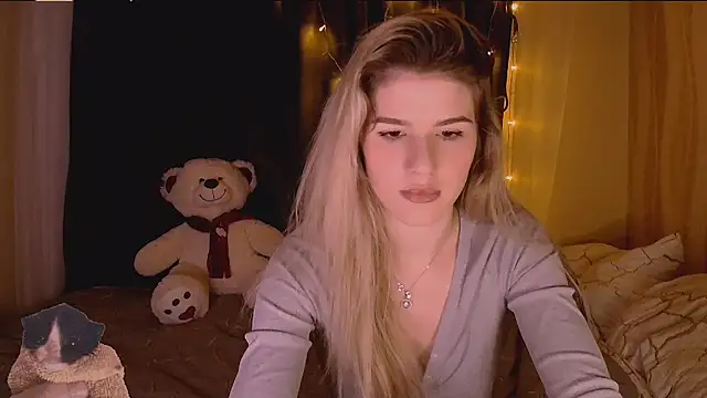 Melissa smith  online show from 12/16/25, 03:39