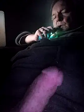 Snapshot of Paolo7619 chatting on 02/03/25, 04:25 Paolo7619 online show from 02/03/25, 04:25